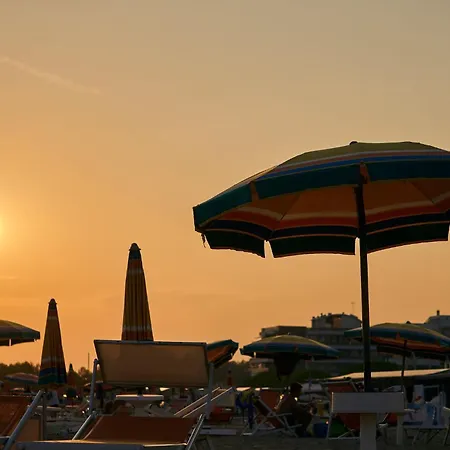 Bright Steps From The Sea * Bibione